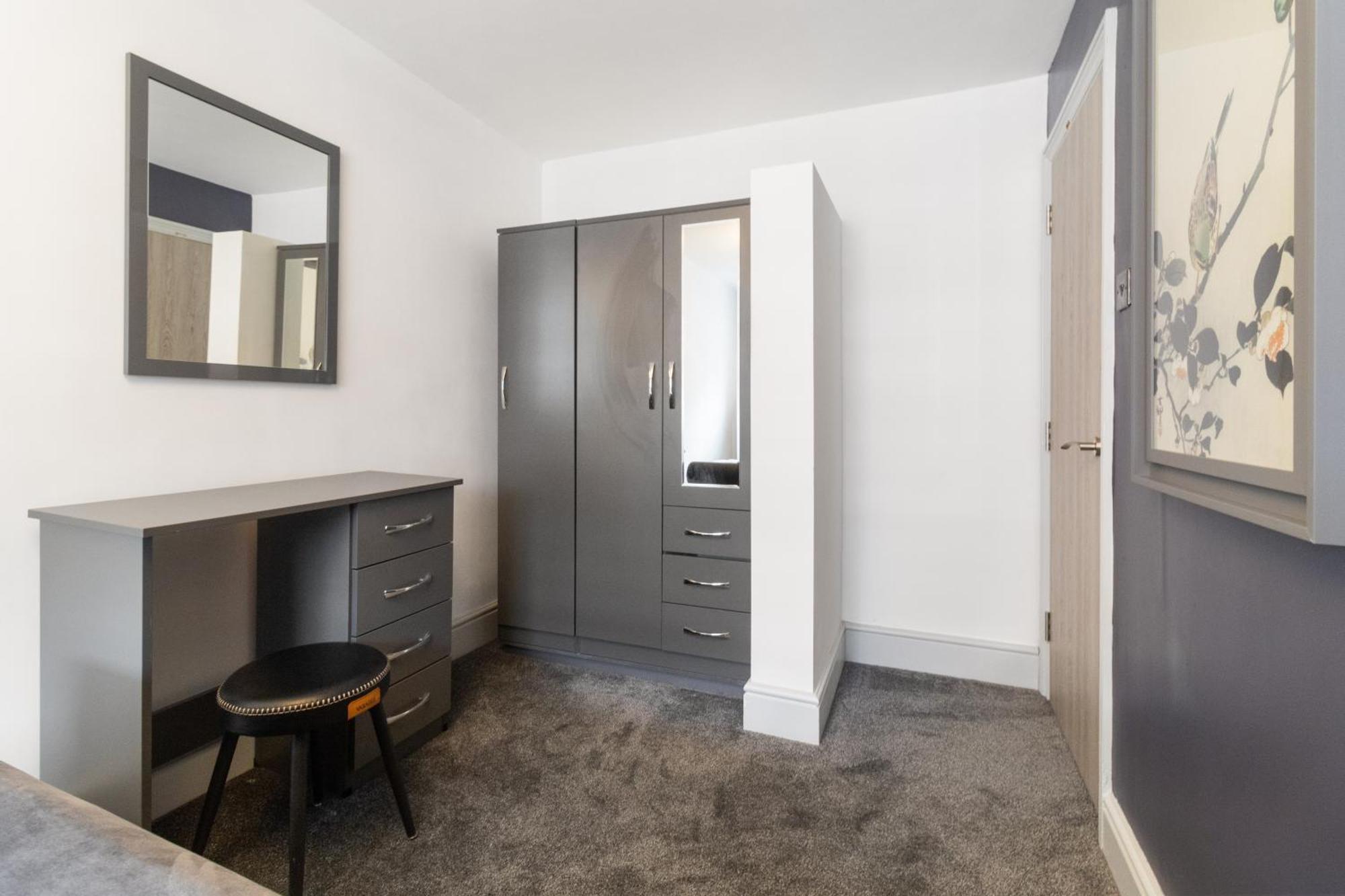 Whiskawaystays - Foregate Street - 4 * Worcester